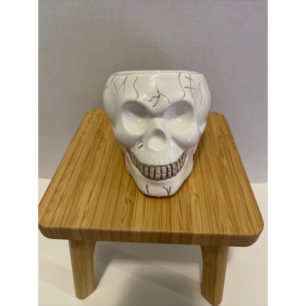 Royal Norfolk Ceramic‎ Skull Planter Candy Bowl Halloween Spooky Season